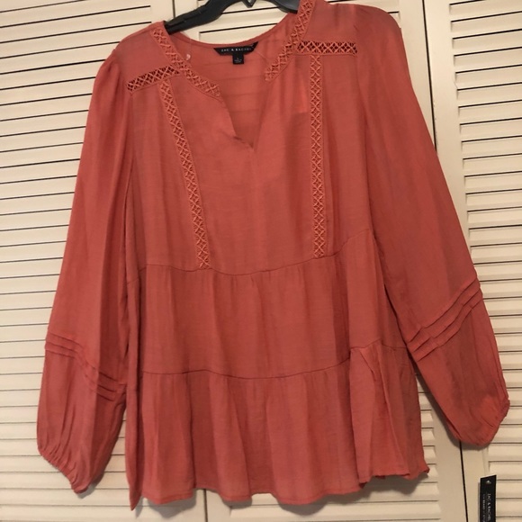 Zac & Rachel NWT Long Sleeve V-neck Top In Size Large. Color is Apricot Brandy. - Picture 3 of 13